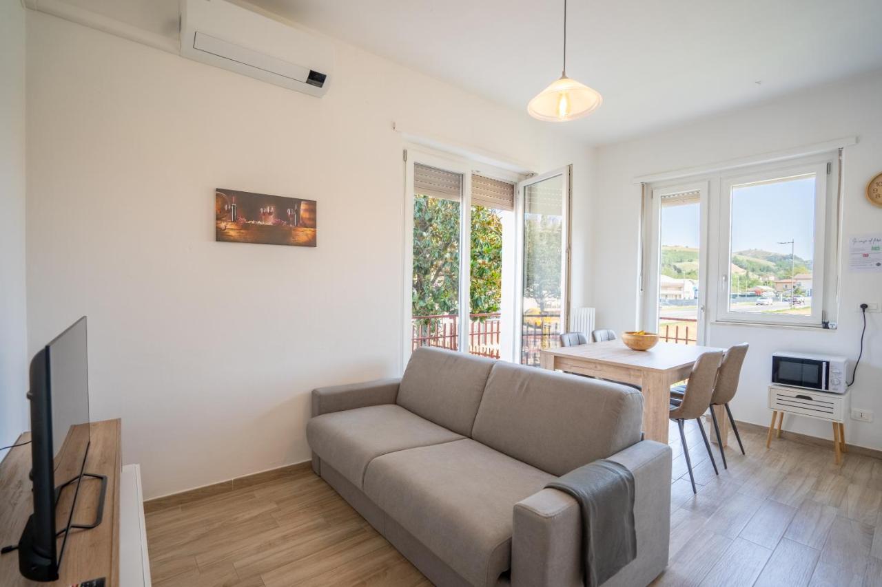 Ferienwohnung Private Parking, With Hill View Alba  Exterior foto